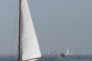 yachts4u-yachtcharter-reisverslag-een-ervaring-Via-Slotermeer-en-Heegermeer-varen-we-naar-Workum.jpg