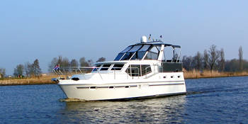 motorboot-lucia-van-yachts4u-jachtverhuur.jpg