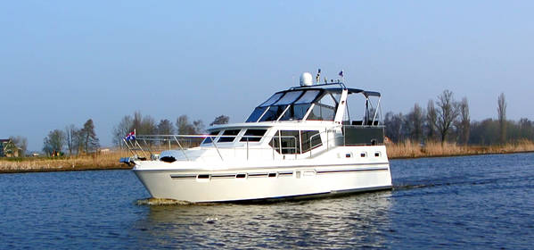 motorboot-lucia-van-yachts4u-jachtverhuur.jpg
