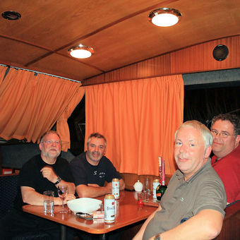 Gezellige avonden aan boord van een motorboot