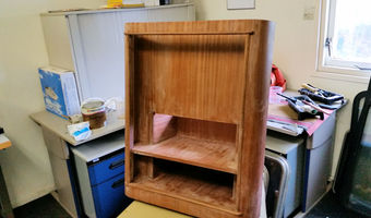 Nieuwe kast in de salon voor een ander jacht