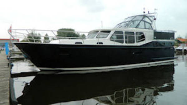 De Novia is een luxe boot de inrichting was meer dan compleet