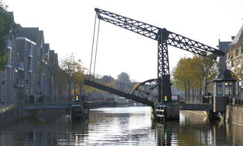 Varen door bruggen andere vaardigheden dan bij aurorijden.jpg