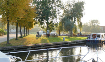 Varen en manoeuvreren zonder boeg- én hekschroef te gebruiken
