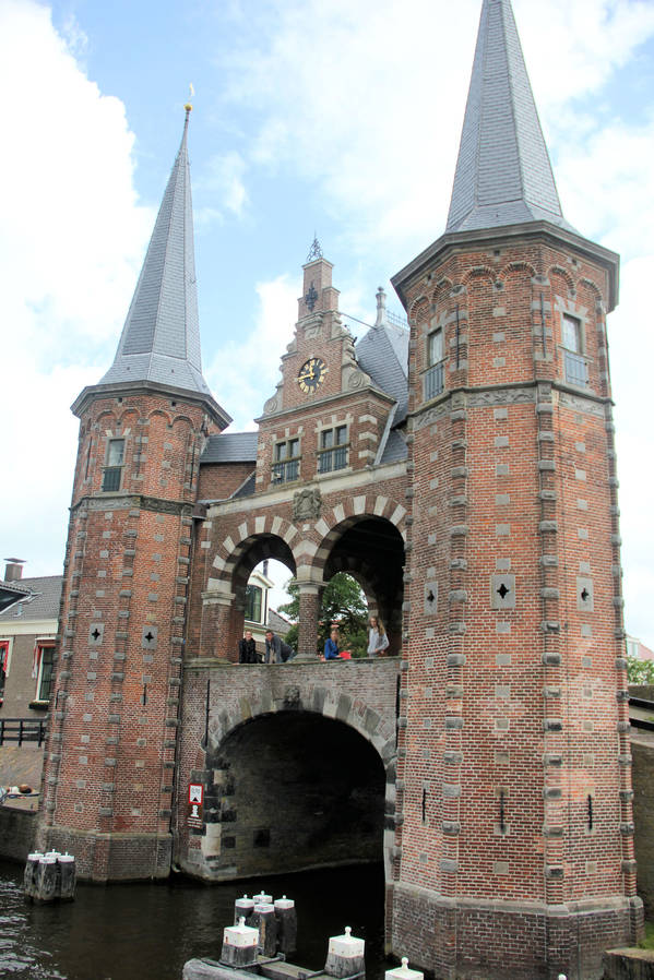 Reisverslag met de boot op bezoek in Sneek.jpg