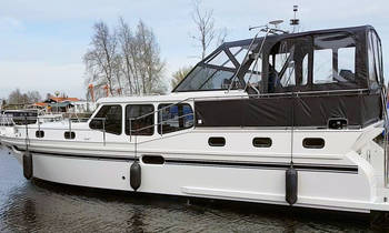 motorboot Julia van Yachts4U bootverhuur in Friesland.jpg