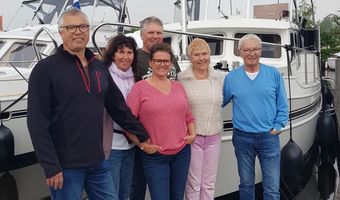 In de haven bij de gehuurde boot nog even nagenieten