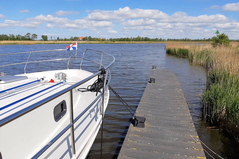 2020-05-05 Vrijheid, blijheid. Tussen Ijlst en Sneek.jpg