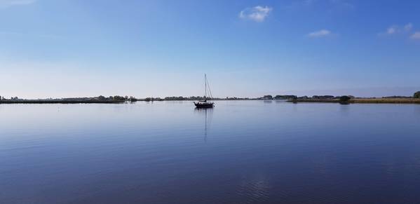 Ons land is zo mooi vanaf het water.jpg