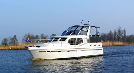 21- Motorboot Lucia in Holland mieten.jpg