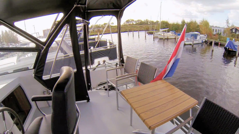 Het achterdek van de boot Carla