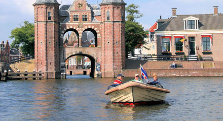 yachtcharter-yachts4U-vaarroute-sneek-in-friesland.jpg yachtcharter-yachts4U-vaarroute-sneek-in-friesland.jpg