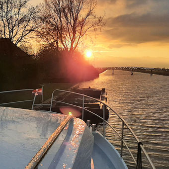 Tsjonger nabij haven Langelille