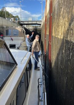 Varen door een sluis: echt leuk!