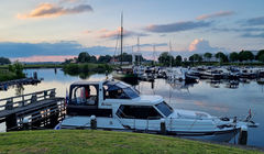 U huurt de boot Reina zonder vaarbewijs