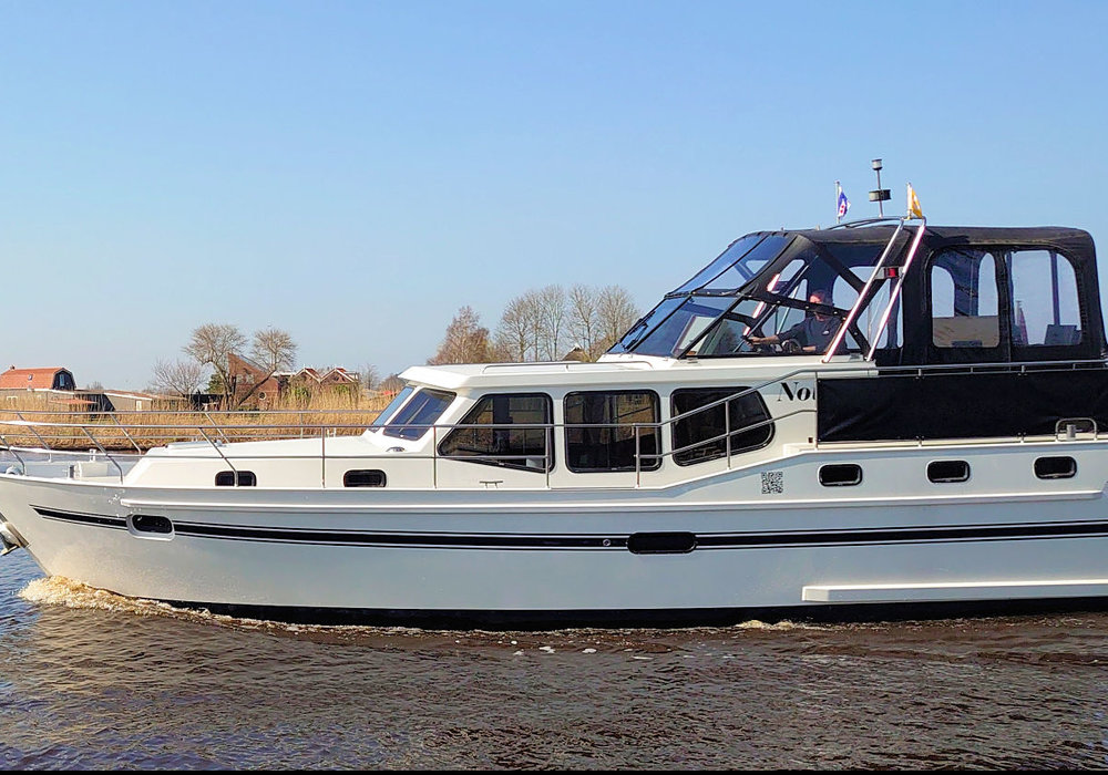 Bron musical wetgeving Motorboot Novia met 2 tot 6 personen huren | Yachts4U