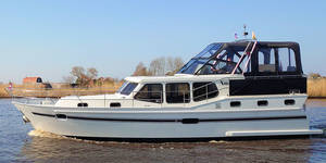 Das Mietboot Novia von Yachtcharter Yachts4U in Holland.jpg