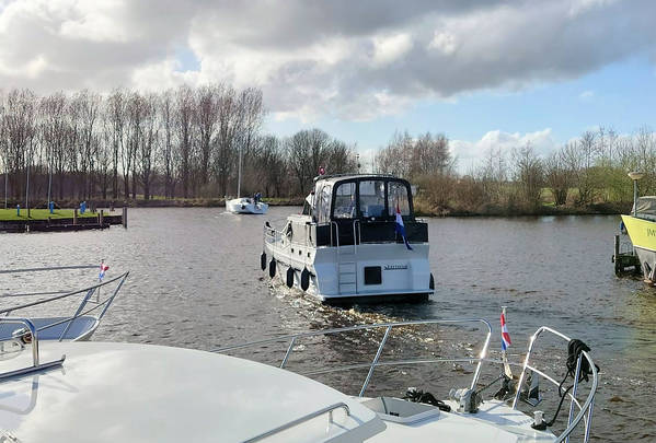 De Novia 1e boot vertrekt op 24 maart 2023 vanuit Heerenveen.jpg