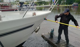 Vanaf een vlot: onderhoud rompen