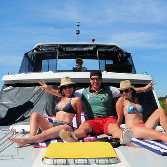 Motorboot huren bij Yachts4U? Deze blije gasten gingen u voor!